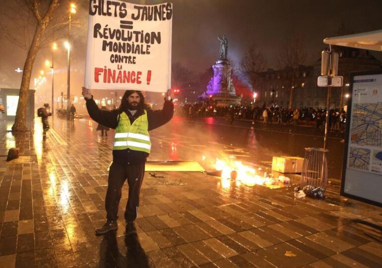 Γαλλία - Νέο κύμα διαδηλώσεων παρά την πανδημία