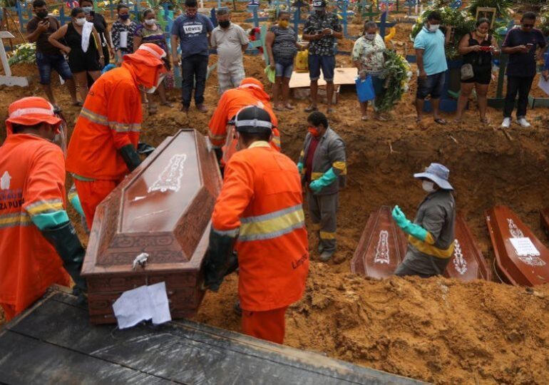 Ρεκόρ θανάτων από κορονοϊό στη Βραζιλία του Μπολσονάρο