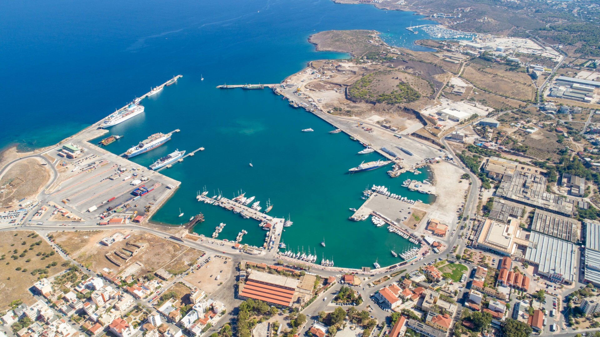 Έξω η ISRAEL SHIPYARDS από το λιμάνι του Λαυρίου